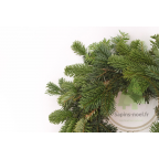 Couronne de Noël en sapin naturel - Diamètre de 30cm - Vue de face rapprochée